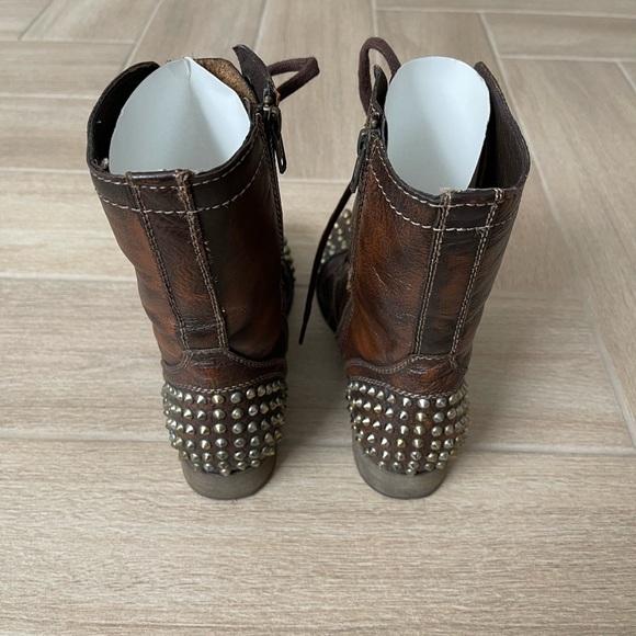 Steve Madden Tarnney Brown Gold Leather Stud Boots - 7 - Picture 4 of 6